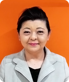 園長と園児が楽しく過ごす様子